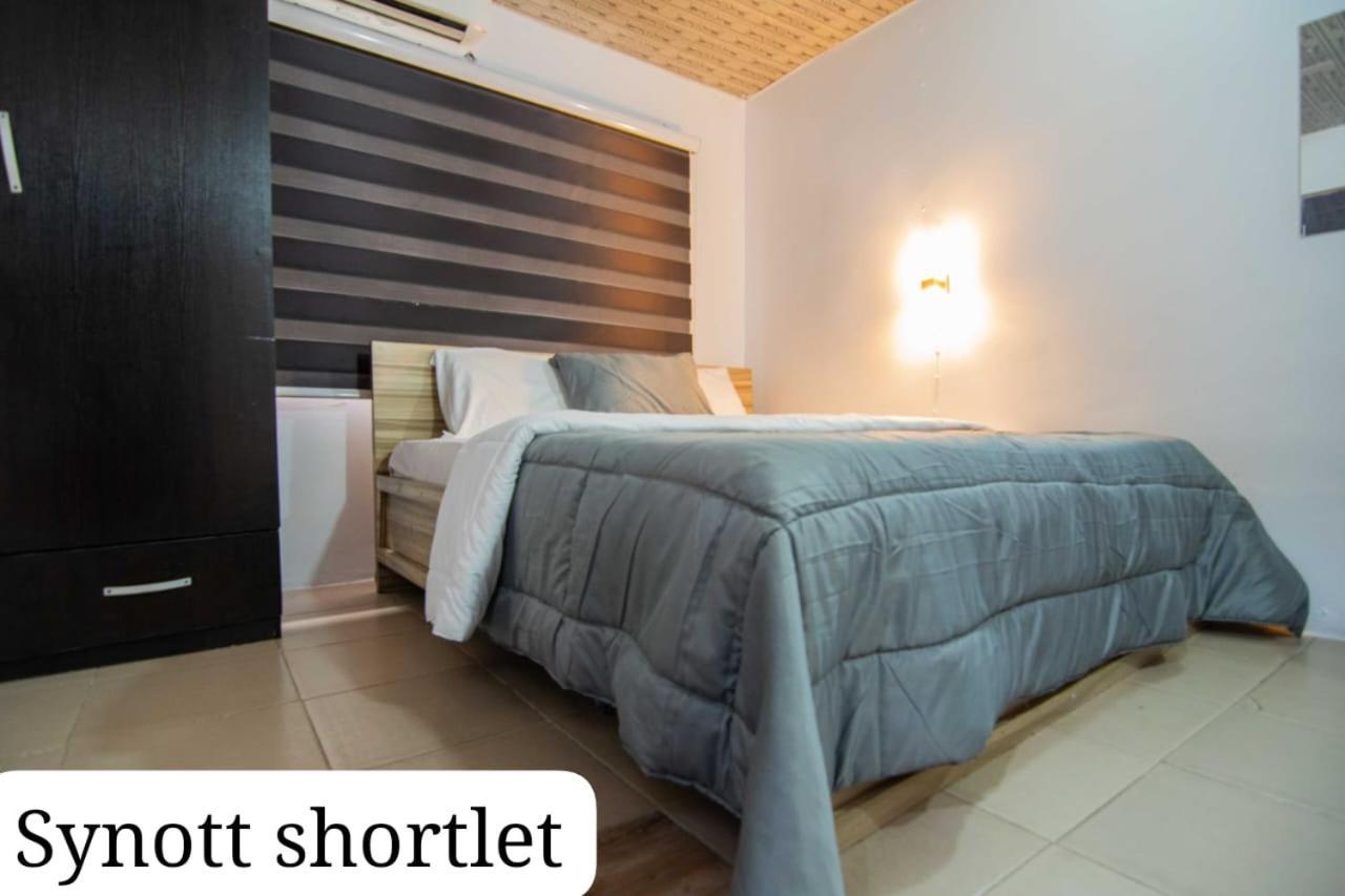 Synott Apartment Ikeja Kültér fotó