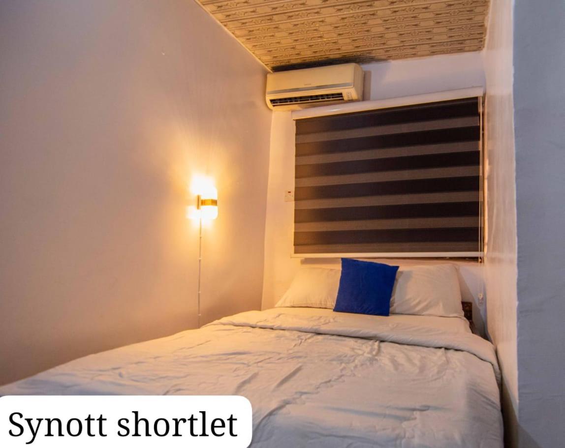 Synott Apartment Ikeja Kültér fotó