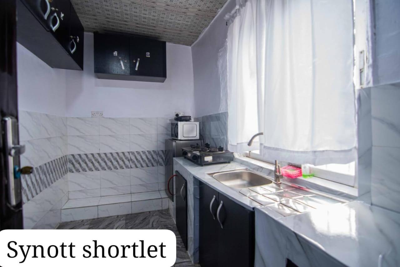 Synott Apartment Ikeja Kültér fotó